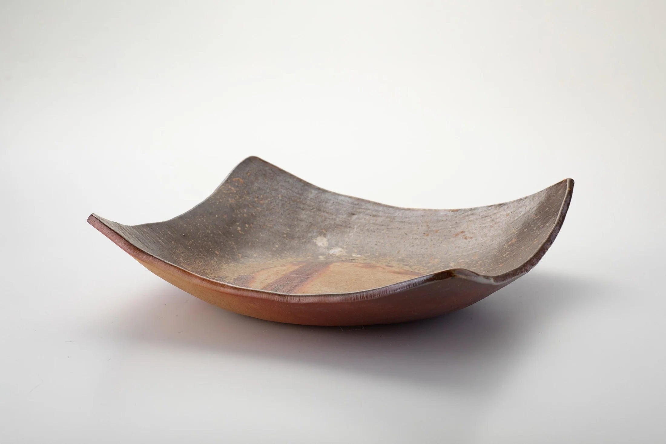 ONIBIZEN Bizen Ceramic Square Flare Plate – Handcrafted in Japan
