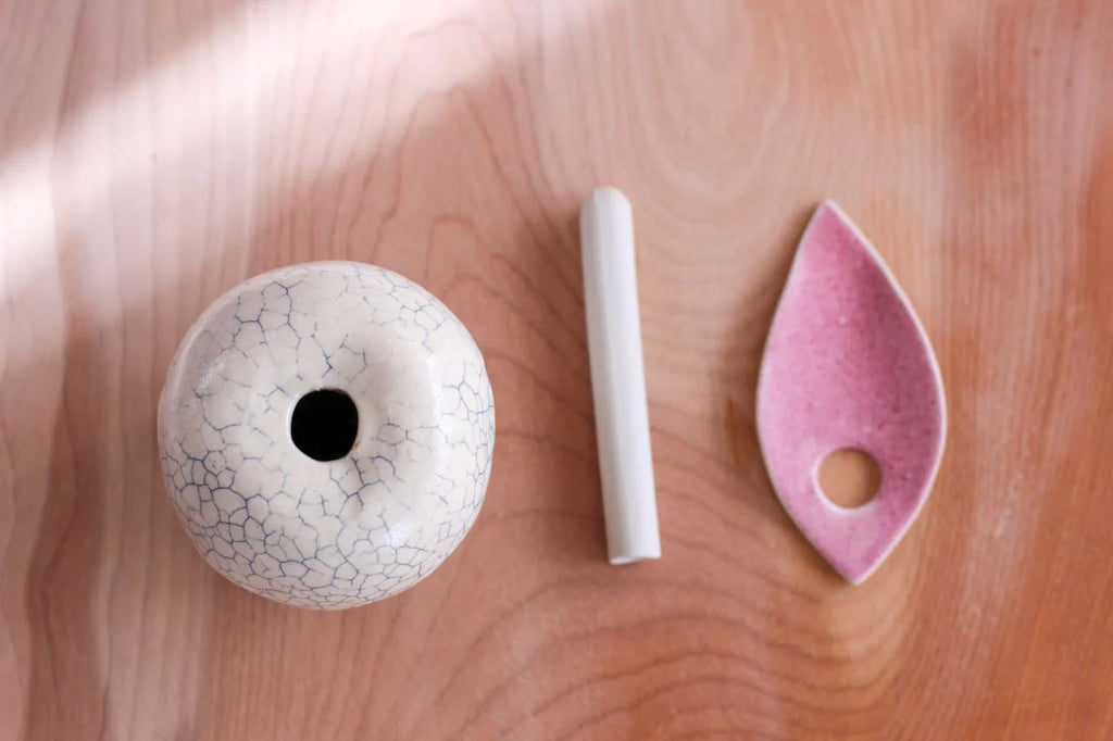 Yumidoai Apple Vase - Japanese Handcrafted Ceramic