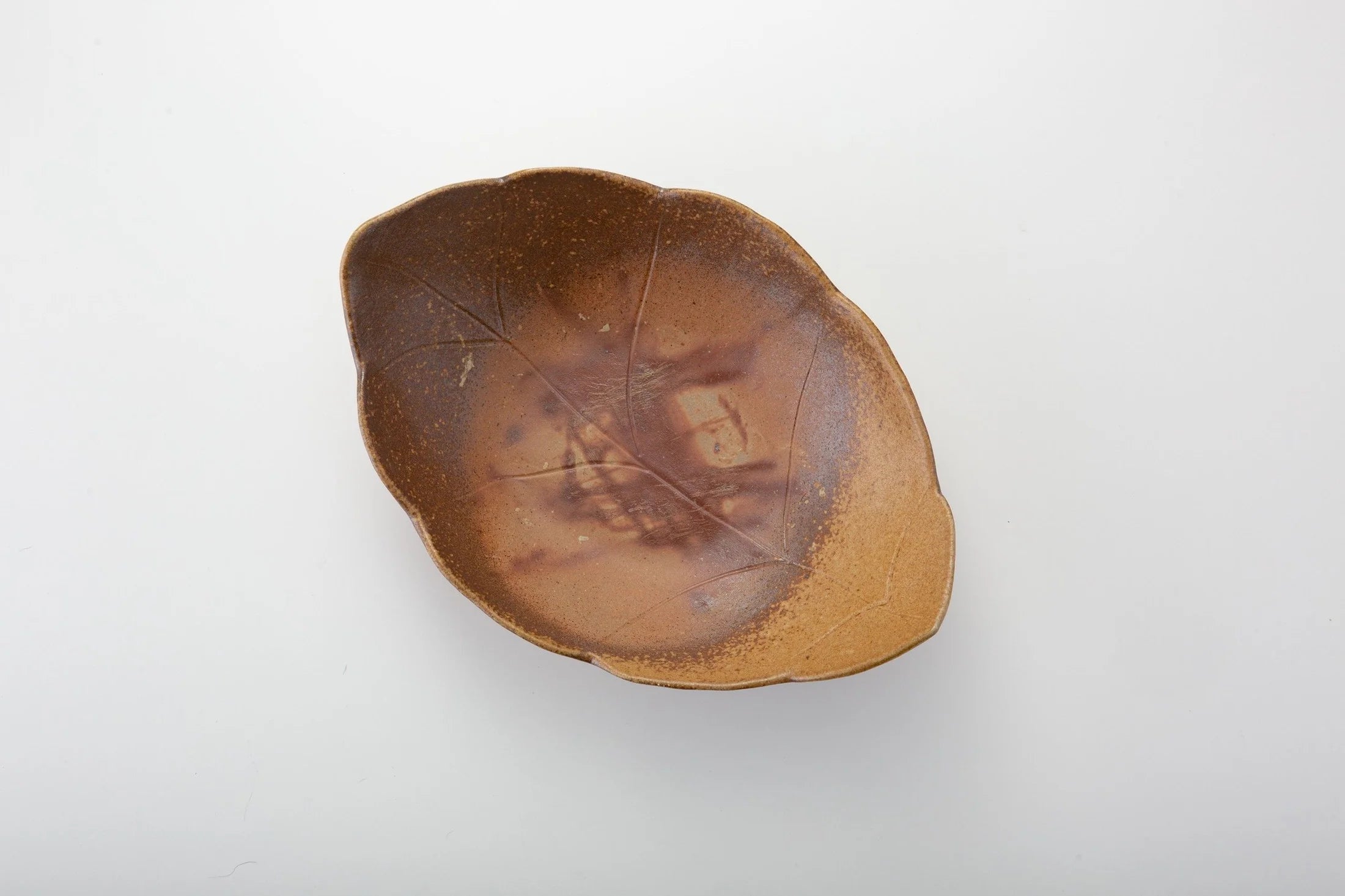 ONIBIZEN Bizen Ceramic Leaf Plate – Handcrafted in Japan